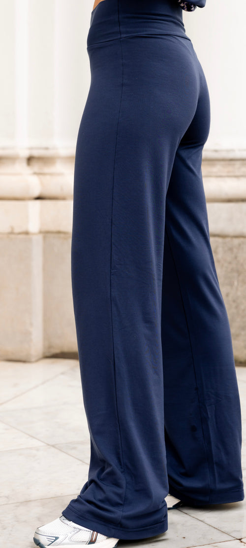 Wide leg